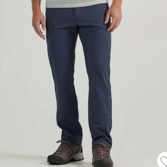 Wrangler Men's ATG Straight Utility Pants Navy size 30x30 - Picture 1 of 9